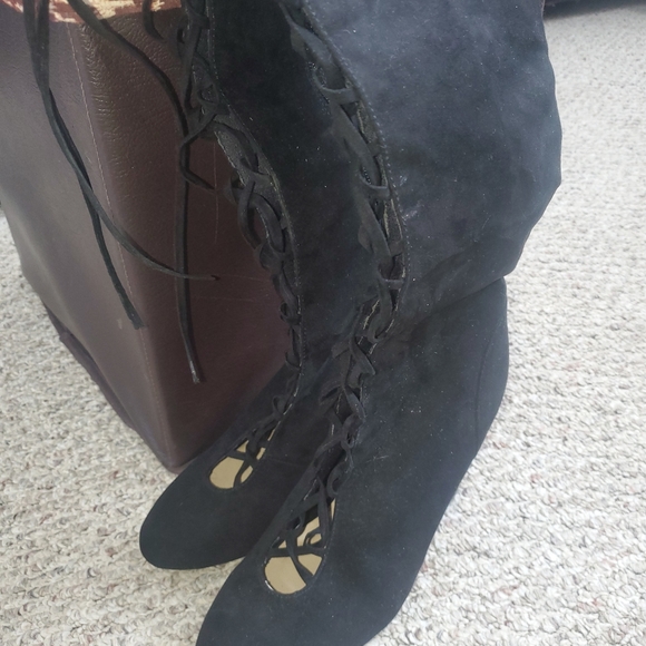 High heels - Picture 1 of 2